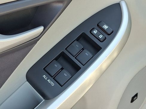 Used 2011 Toyota Prius Three FWD image 14