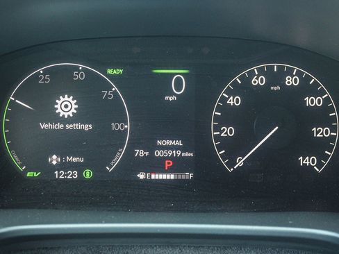 Used 2025 Honda CR-V Sport image 24