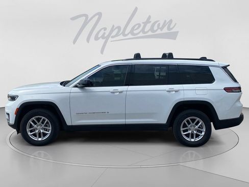 Used 2025 Jeep Grand Cherokee L Laredo RWD image 2