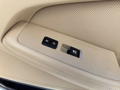 Used 2017 Genesis G80 3.8 image 15