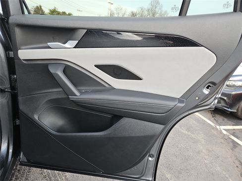 New 2026 Volkswagen Tiguan SE image 30