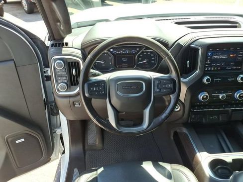 Used 2022 GMC Sierra 3500 Denali w/ Denali Ultimate Package AWD/4WD image 13
