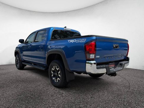 Used 2018 Toyota Tacoma TRD Off-Road AWD/4WD image 5