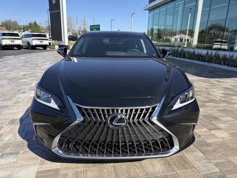 Used 2023 Lexus ES 350 w/ Accessory Package (Z2) image 7