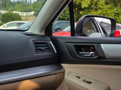 Used 2017 Subaru Legacy 2.5i Premium image 20