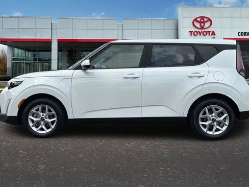 Used 2025 Kia Soul LX w/ LX Technology Package FWD image 7