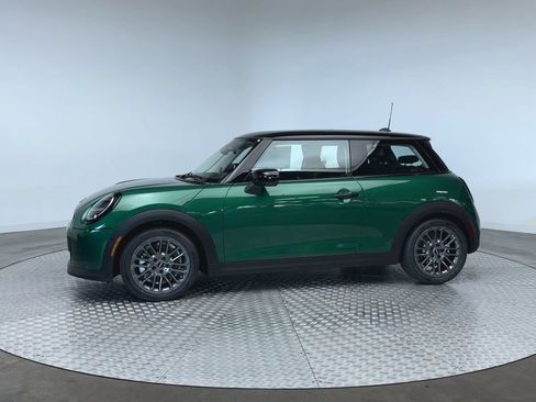 New 2026 MINI Cooper 2-Door Hardtop FWD image 5