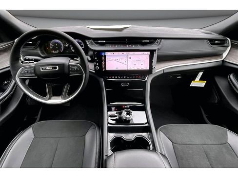 New 2026 Jeep Grand Cherokee L 4WD image 6
