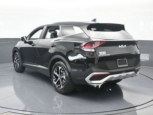 Used 2024 Kia Sportage EX image 4
