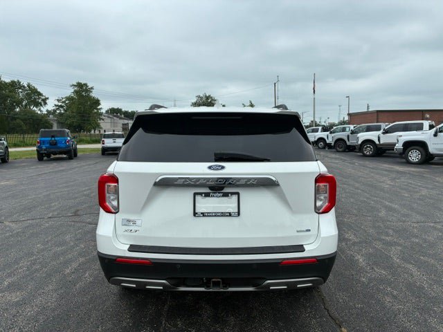 Used 2020 Ford Explorer XLT w/ Equipment Group 202A AWD/4WD image 4