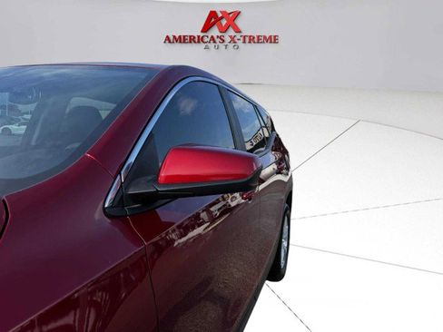 Used 2024 GMC Terrain SLE image 10