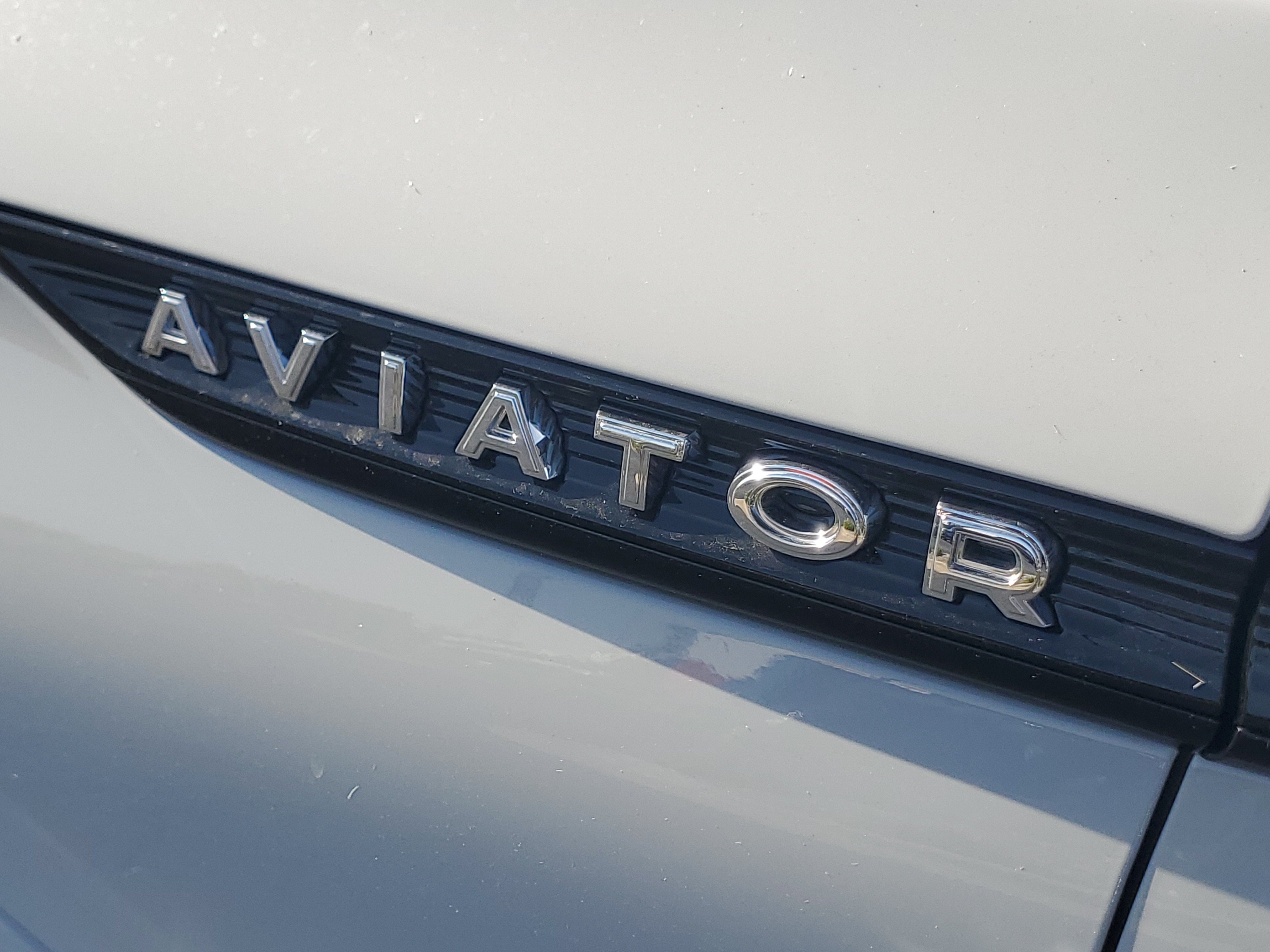 New 2027 Lincoln Aviator Reserve w/ Jet Appearance Package AWD/4WD image 7