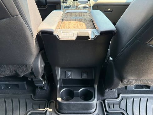 Used 2025 Toyota Sienna Limited AWD/4WD image 26