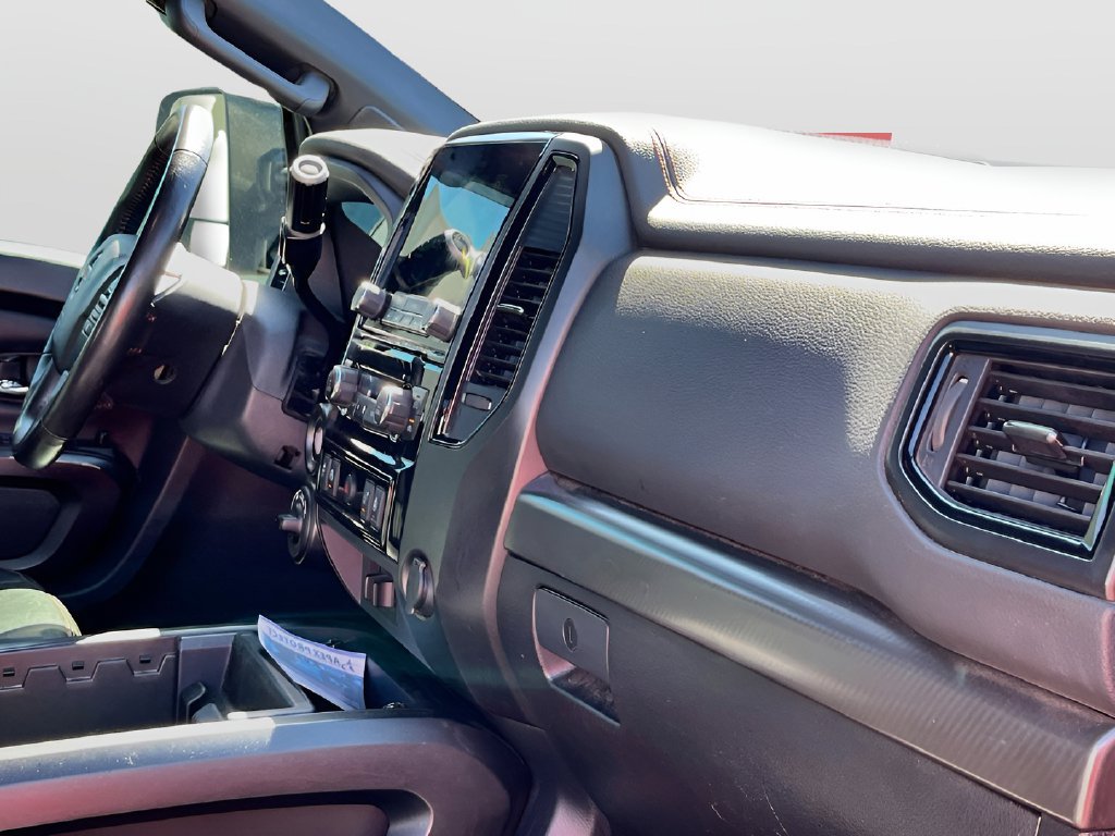 Used 2020 Nissan Titan PRO-4X w/ Pro-4x Convenience Package AWD/4WD image 30