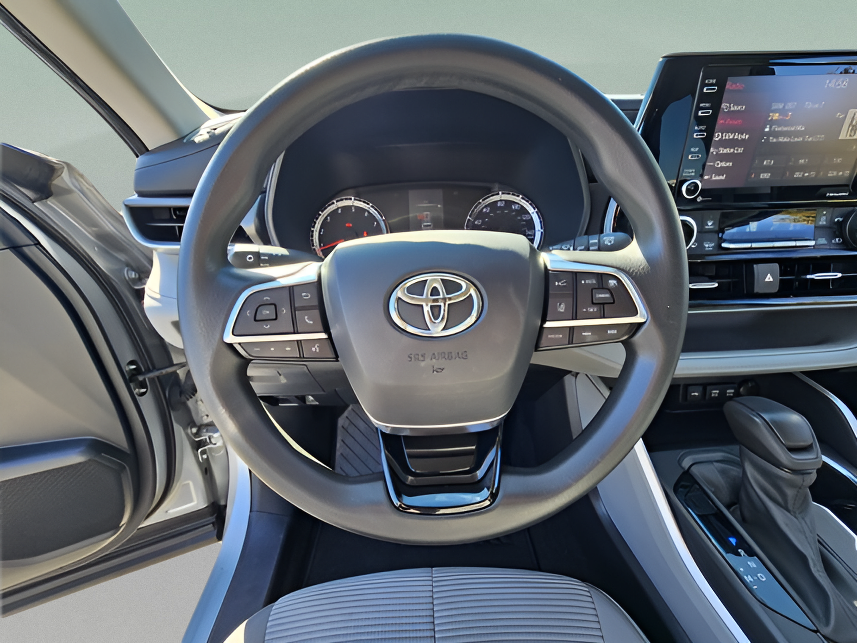 Certified 2020 Toyota Highlander L AWD/4WD image 23