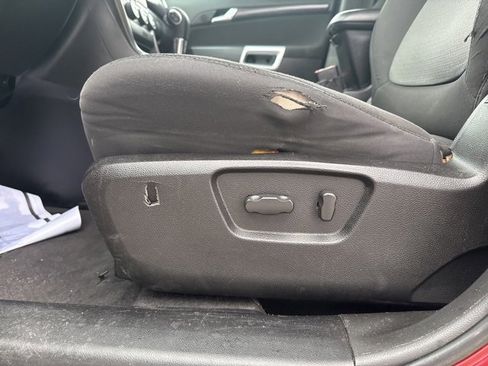 Used 2013 Chevrolet Captiva Sport LS image 14