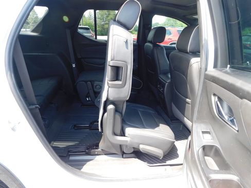 Used 2023 Chevrolet Traverse Premier w/ Redline Edition FWD image 32