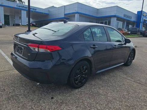 Used 2024 Toyota Corolla LE FWD image 8