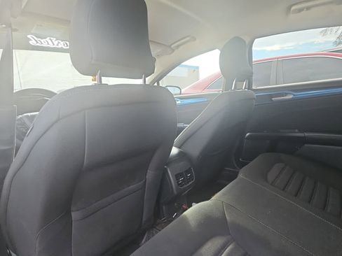 Used 2019 Ford Fusion SE image 9