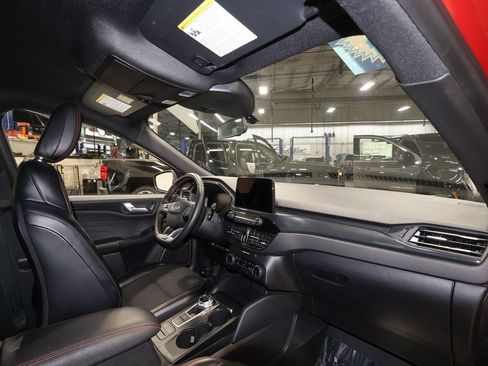 Used 2024 Ford Escape ST-Line image 27