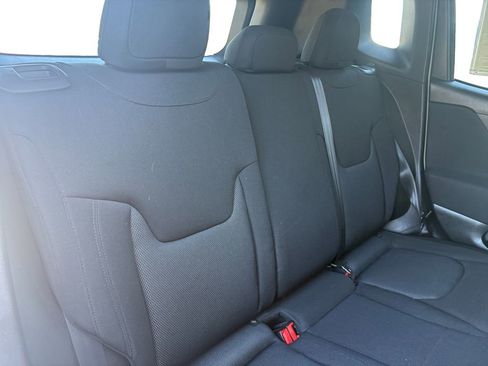 Used 2018 Jeep Renegade Sport w/ Power & Air Group image 18