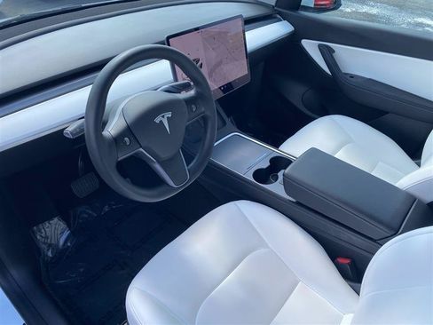 Used 2021 Tesla Model Y Long Range AWD/4WD image 13