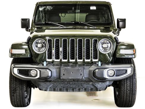 Used 2023 Jeep Wrangler Unlimited Sahara w/ Cold Weather Group AWD/4WD image 2