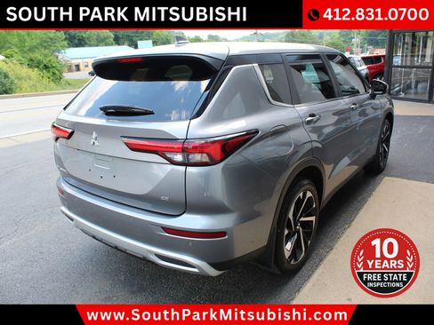 Used 2023 Mitsubishi Outlander SE AWD/4WD image 9