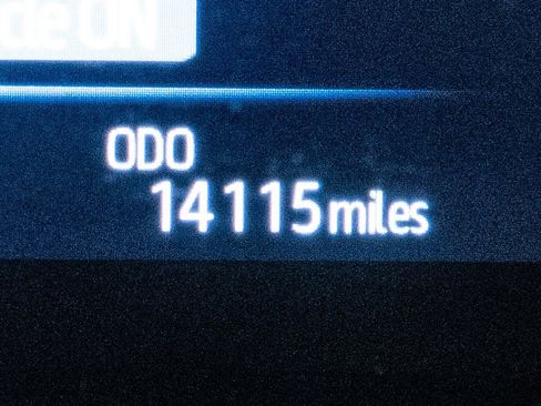 Certified 2025 Toyota Sienna LE FWD image 17