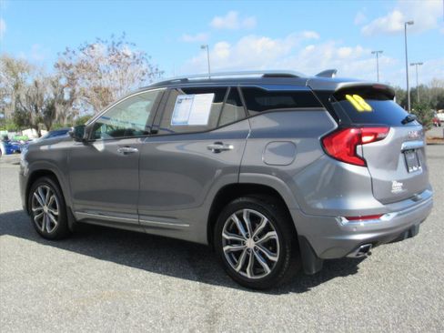 Used 2018 GMC Terrain Denali w/ Advanced Safety Package image 4