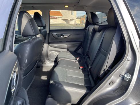 Used 2016 Nissan Rogue SL w/ SL Premium Package image 16