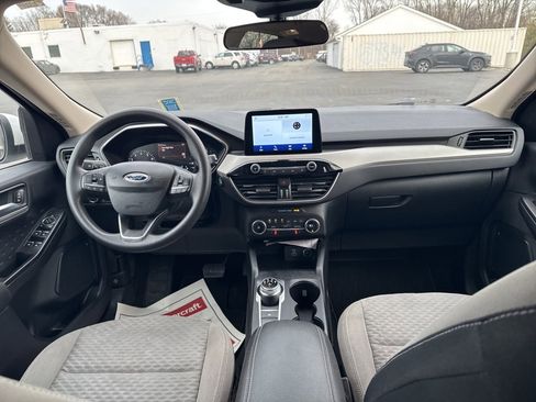 Used 2020 Ford Escape SE image 13