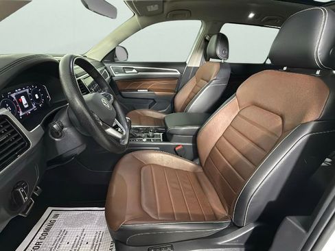 Used 2022 Volkswagen Atlas SEL Premium image 17