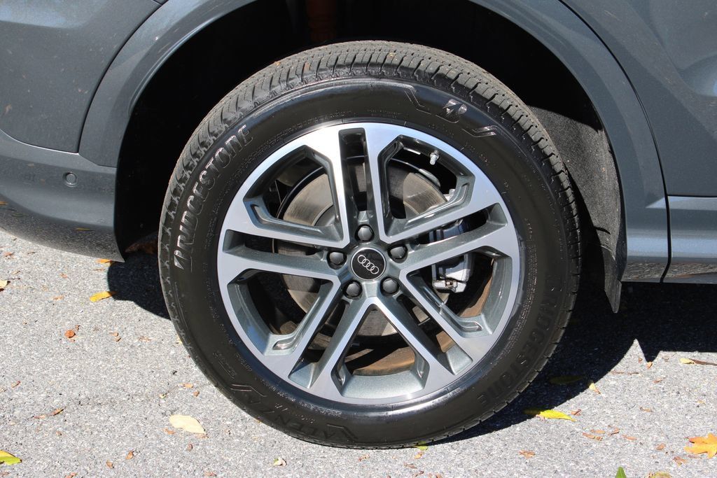 Certified 2025 Audi Q5 Premium w/ Premium Plus AWD/4WD image 39