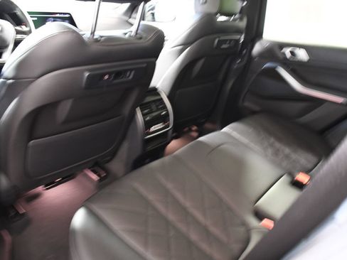 Used 2023 BMW X5 xDrive40i AWD/4WD image 27