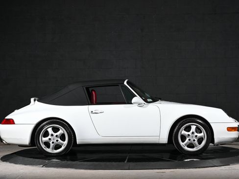 Used 1996 Porsche 911 Carrera image 2