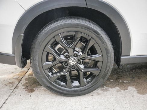 Certified 2025 Honda HR-V Sport image 13