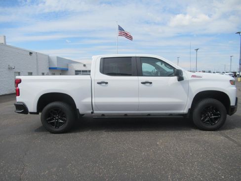 Used 2021 Chevrolet Silverado 1500 Custom Trail Boss AWD/4WD image 4