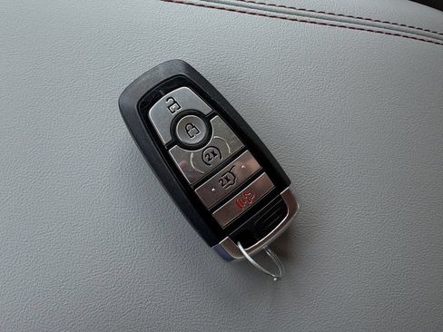 Used 2025 Ford Explorer Active w/ Active Comfort Package AWD/4WD image 36