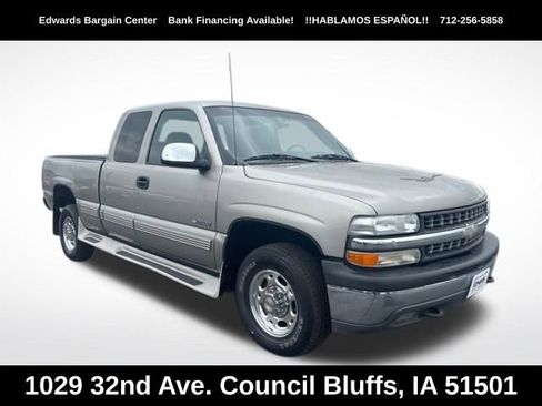 Used 2000 Chevrolet Silverado 2500 LS RWD image 1