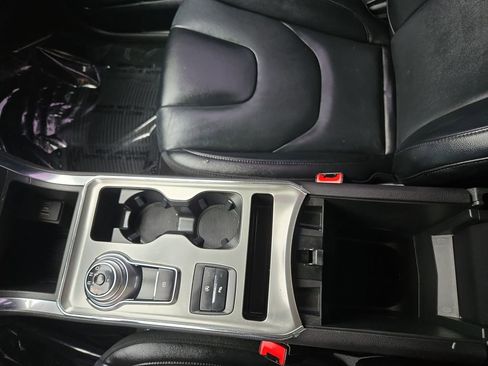 Used 2022 Ford Edge Titanium AWD/4WD image 24