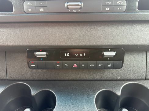 Used 2023 Mercedes-Benz Sprinter 2500 image 21