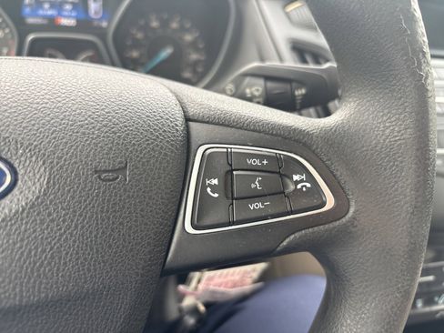 Used 2016 Ford Focus SE image 31