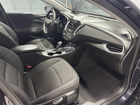 Used 2023 Chevrolet Malibu LT FWD image 11