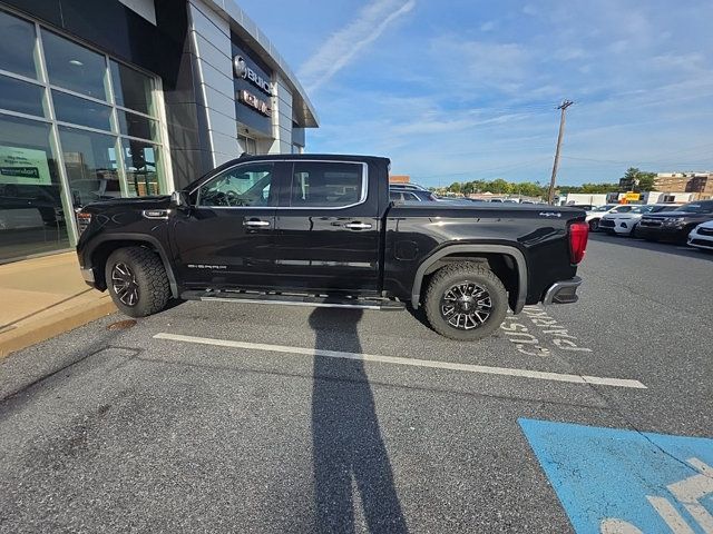 Used 2024 GMC Sierra 1500 SLT w/ SLT Premium Plus Package AWD/4WD image 7