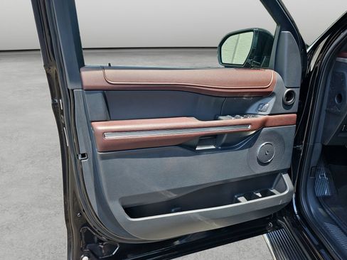 Used 2022 Ford Expedition Max Limited RWD image 34