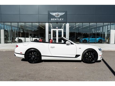 Used 2024 Bentley Continental GT V8 image 14
