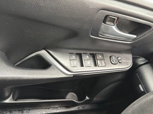 Used 2015 Toyota Camry LE FWD image 22