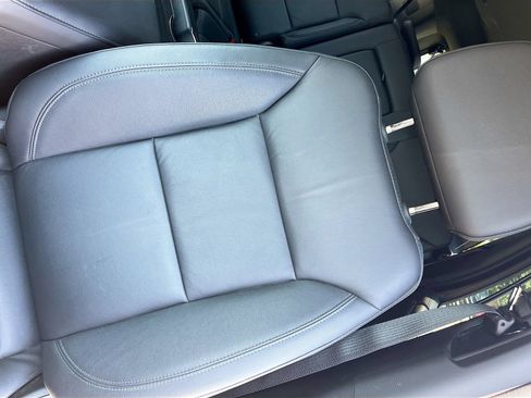 Used 2025 Chevrolet Tahoe LT AWD/4WD image 19
