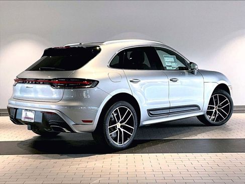New 2026 Porsche Macan image 7